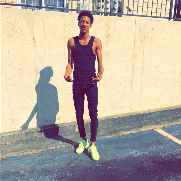 Meet your Posher, Redeetris - Picture 1 of 1